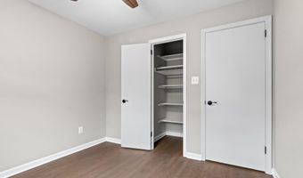 4727 EXETER St, Annandale, VA 22003