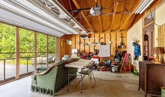 37 Wheeler Dr, Alburgh, VT 05440