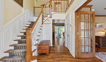 12581 Dover Dr, Apple Valley, MN 55124