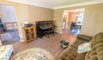 19328 Stirrup Dr, Abingdon, VA 24211