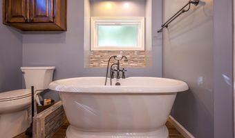8 Oak Meadow Cv, Batesville, AR 72501