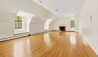 852 Hale St, Beverly, MA 01915