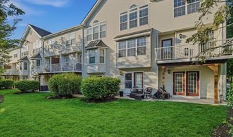 2 MARINA Dr, Bayonne, NJ 07002