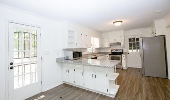 901 Glendale Dr, Aberdeen, NC 28315