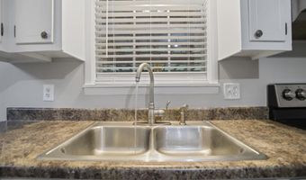 1204 Cedar Crk NE, Arab, AL 35016