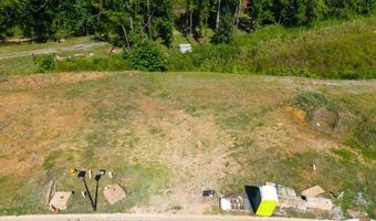 182 Victoria Hill Dr 3, Arden, NC 28704