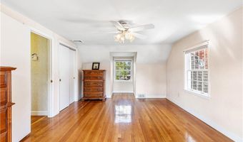 124 Longview Dr, Cranston, RI 02920