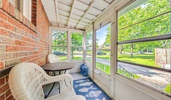 36 Lennox Ave, Amherst, NY 14226