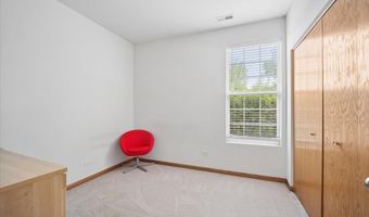 2616 Christie Dr, Algonquin, IL 60102
