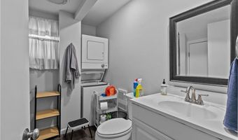 30 Warren Ave A, Middletown, RI 02842