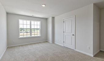 221 Maddox Dr, Aberdeen, NC 28315