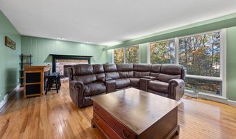 96 Oak Hill Dr, Bristol, CT 06010