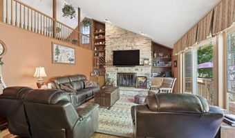 W2530 BROOKHAVEN Drive, Appleton, WI 54915
