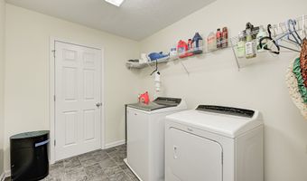 749 Bracknell Dr, Avon, IN 46123
