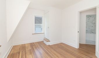 89 Commerce St, Clinton, CT 06413