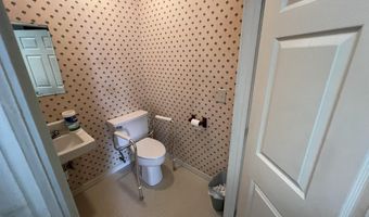 212 Newberry St NW, Aiken, SC 29801