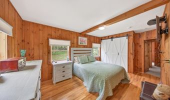 1052 Lakeside Dr E, Alloway, NJ 07422