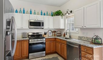 22 Rotunda Cir, Asheville, NC 28806