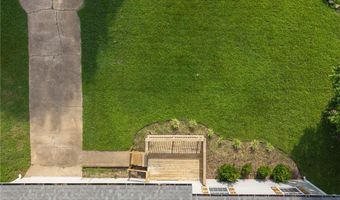 702 9th St, Barling, AR 72923