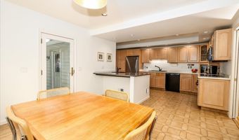 21 White Pine Dr, Brookfield, CT 06804
