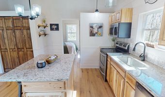 820 Beaver Crk, Andrews, NC 28901