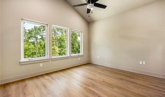 9 Mere Ln, Bella Vista, AR 72714