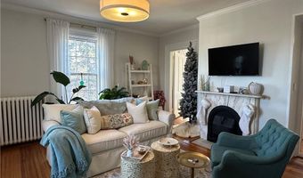 5 Record St 2B, Newport, RI 02840