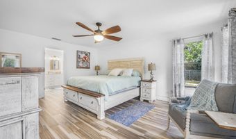 1511 Riveredge Ct, Astor, FL 32102