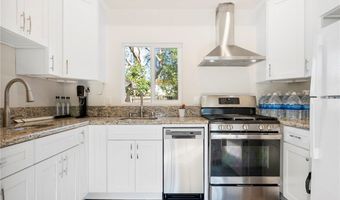 17846 Palora St, Encino, CA 91316