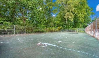 10619 MONTROSE Ave 202, Bethesda, MD 20814