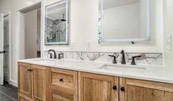 74 Lakeshore Dr, Ashburnham, MA 01430
