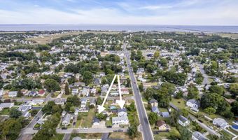 854 Main St, Belford, NJ 07718