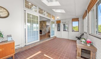 3146 CLUB Dr, Allentown, PA 18103