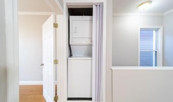 14 MEADOW St, Bayonne, NJ 07002
