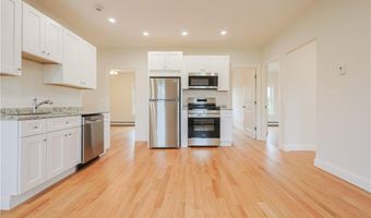 529 Wood St 4th Floor 4, Bristol, RI 02809