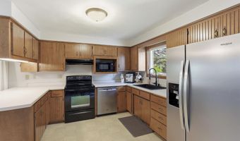 2605 W BIG BEND Dr, Appleton, WI 54914