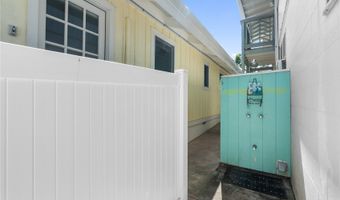507 Kawailoa Rd B, Kailua, HI 96734