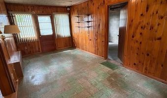 44 Valente Dr, Cranston, RI 02920