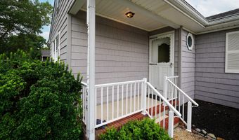 644 Berkeley Ave, Beachwood, NJ 08722