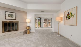 2125 Nature Cove Ct 108, Ann Arbor, MI 48104