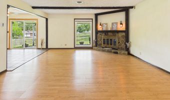 186 E Gay Dr, Alexandria, IN 46001