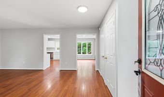 24674 PEACH ORCHARD Ln, Aldie, VA 20105