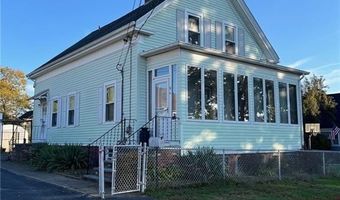 11 Cole St, Bristol, RI 02809