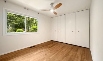 7614 HAMILTON SPRING Rd, Bethesda, MD 20817