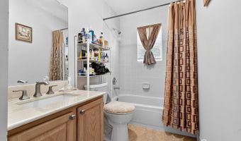 905 Madaline Dr, Avenel, NJ 07001