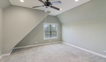 40418 N South Newport Dr, Antioch, IL 60002