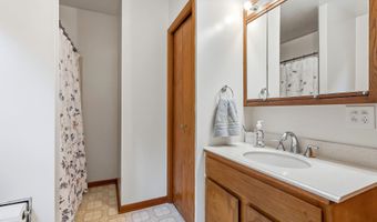 3045 Hales Mill Rd, Asbury, IA 52002