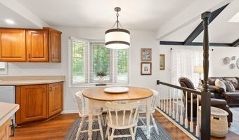 6931 Hillsboro Ct, Fort Wayne, IN 46835