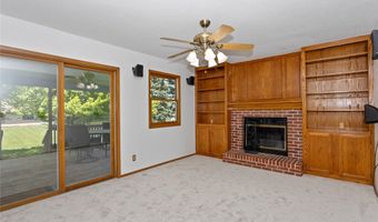 1006 SE Peterson Dr, Ankeny, IA 50021