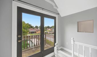 5516 Raceview Ave, Cincinnati, OH 45248
